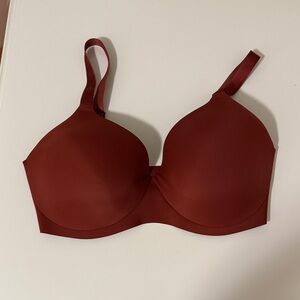 Seamless Red Bra